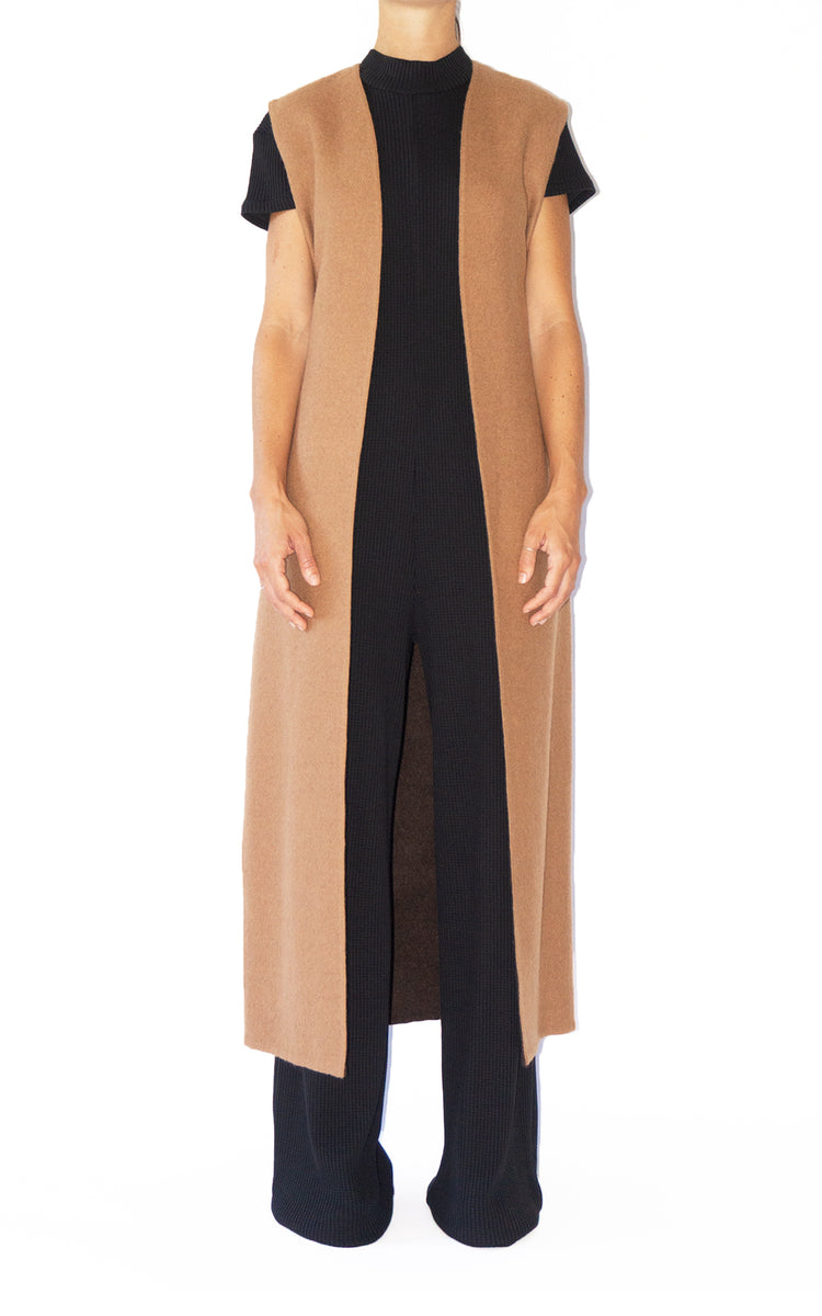 enof イナフpear skin vest Ecru Look Book | Absolut online store